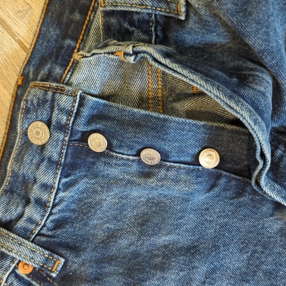 Levis 501 - Picture 3 of 6